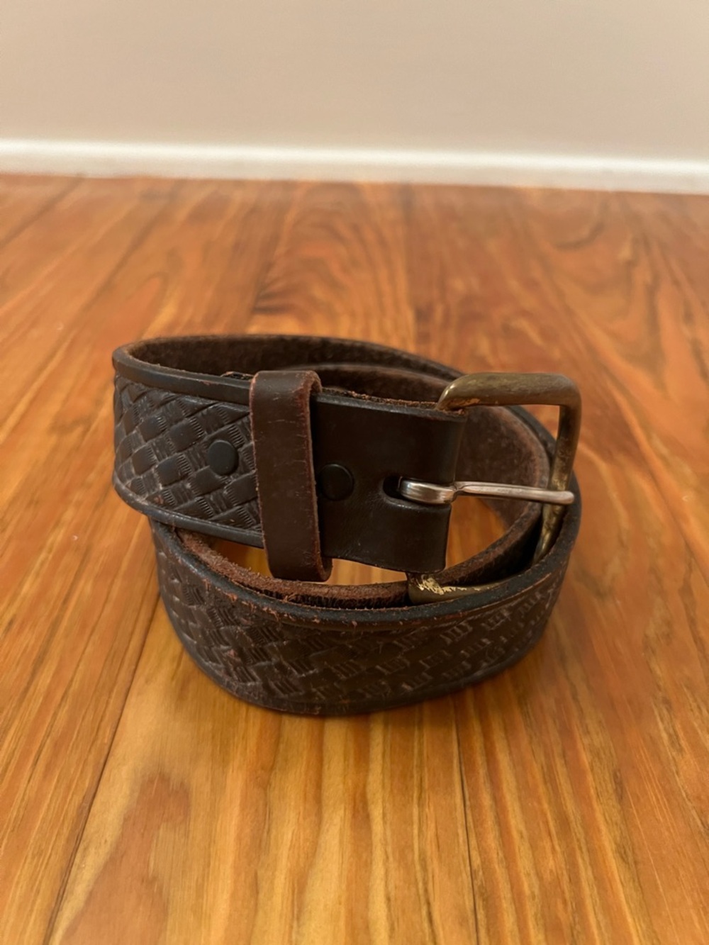 Women’s Vintage Brown Leather Braided/Patterned Belt Size M Solid Brass Buckle